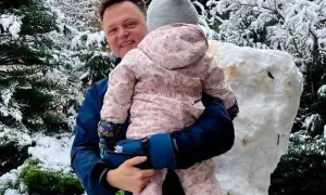 Ile dzieci ma Hołownia? Poznaj imiona i wiek jego córek