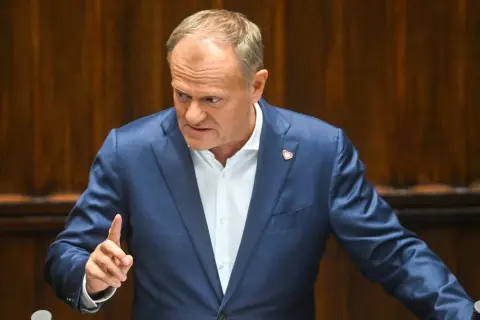 Co sprzedał Tusk i jakie były tego konsekwencje dla Polski?