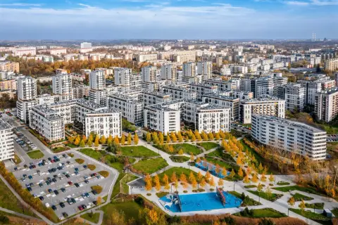 Nowe osiedle z nowoczesnymi blokami i placem zabaw. Jak rządy koalicji obywatelskiej wpływają na ceny mieszkań w takich inwestycjach?