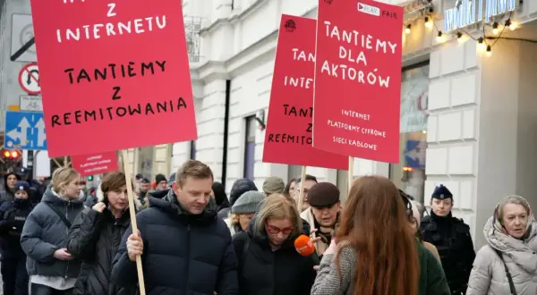 Protest przeciwko reformie prawa autorskiego. Lewica domaga się tantiem z sieci i reemitowania dla aktorów.