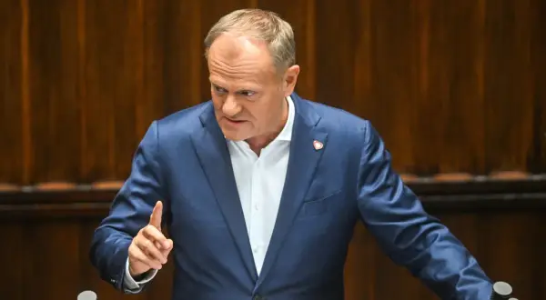 Co sprzedał Tusk i jakie były tego konsekwencje dla Polski?