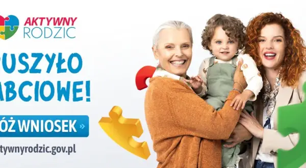 Program Aktywny Rodzic: Ruszyło Babciowe! Złóż wniosek na aktywnie-rodzic.gov.pl. Uśmiechnięte babcia, mama i dziecko.