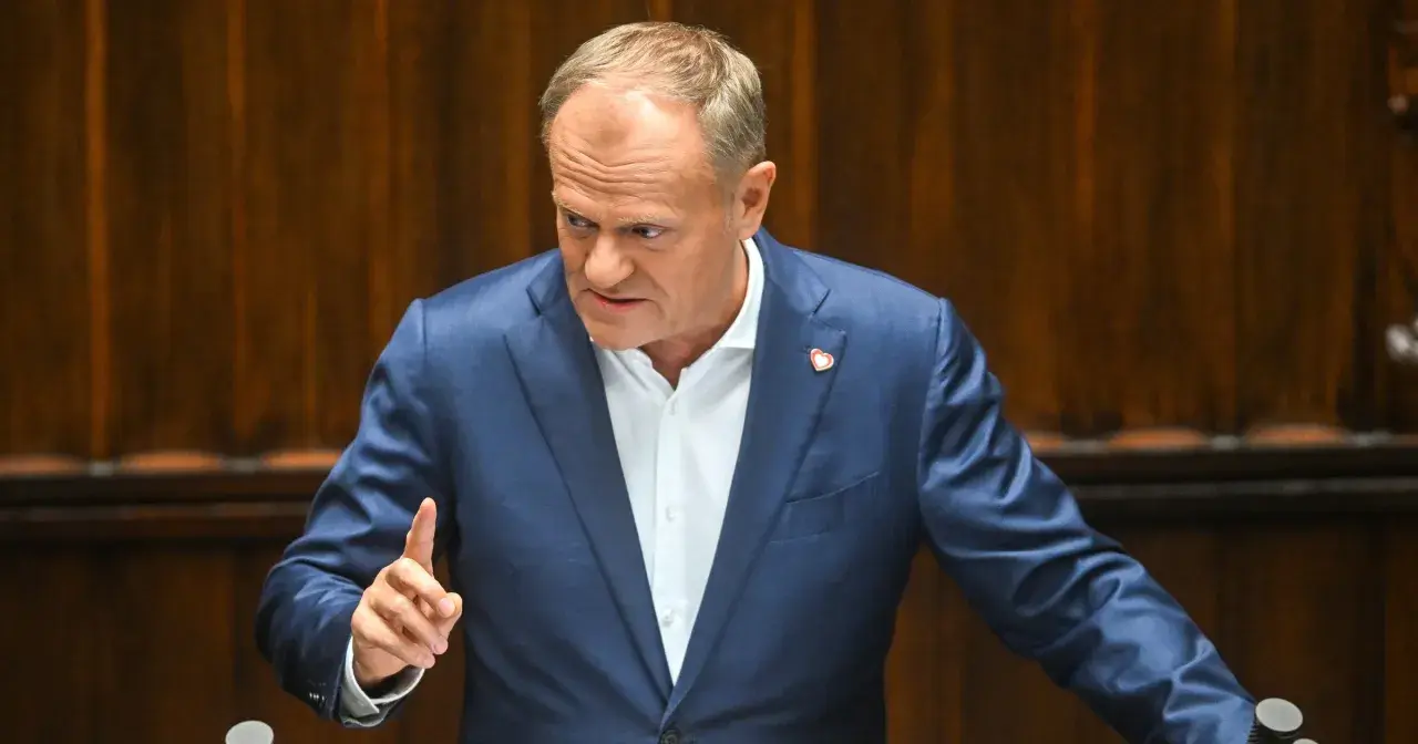 Co sprzedał Tusk i jakie były tego konsekwencje dla Polski?