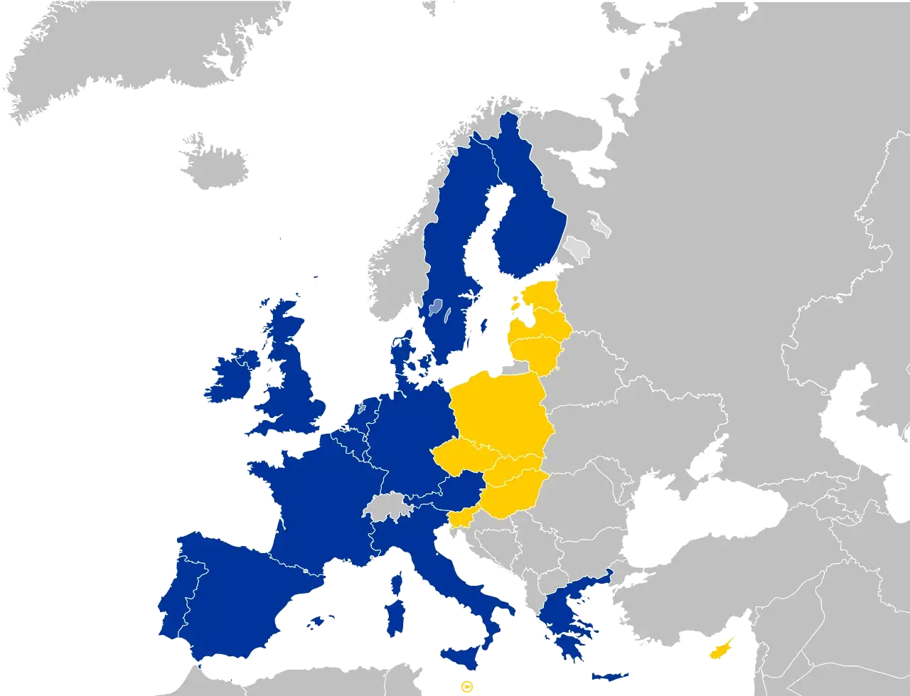 Mapa Europy z zaznaczonymi krajami UE. Żółtym kolorem wyróżniono Polskę i inne kraje, które dołączyły w 2004 roku, kiedy Polska weszła do Unii.