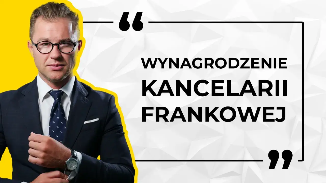 Mężczyzna w garniturze i okularach, obok napis 