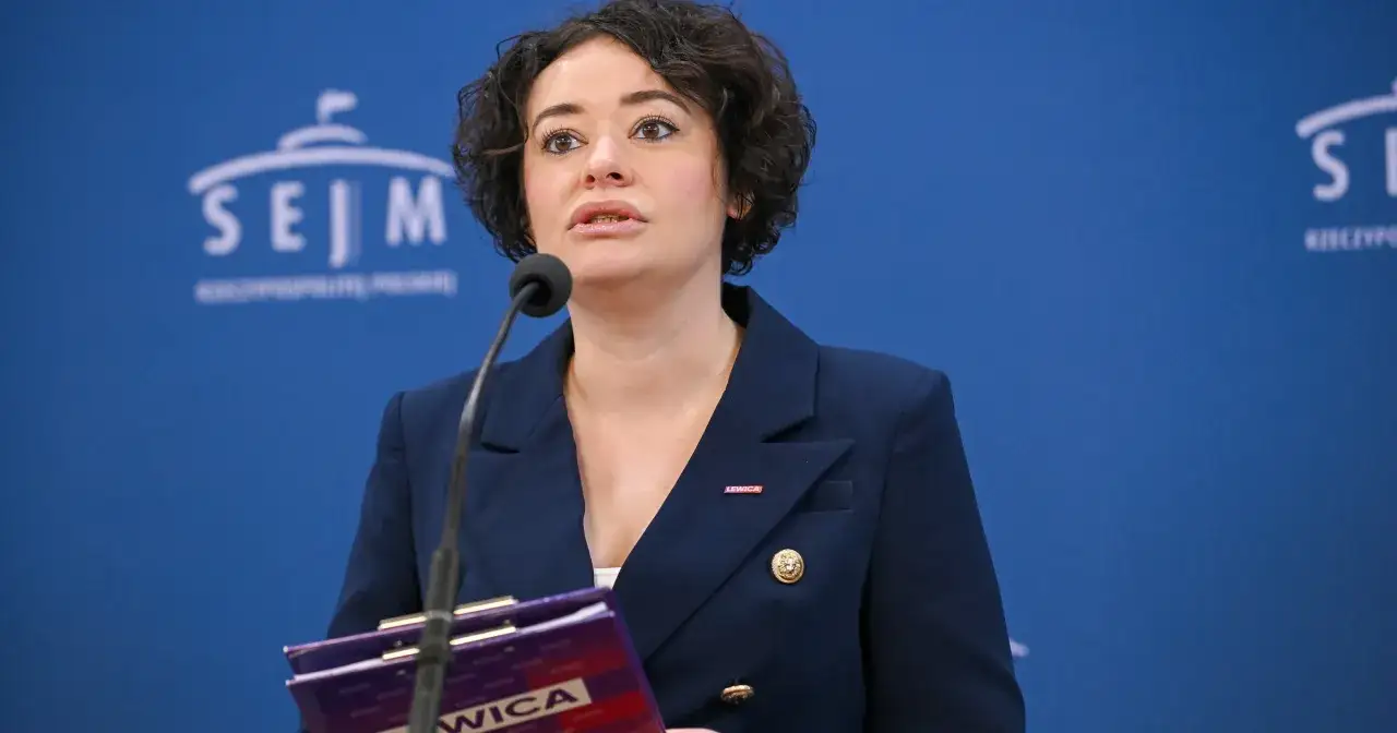 Anna Maria Żukowska, szefowa klubu Lewicy, podczas oceny kadencji.
