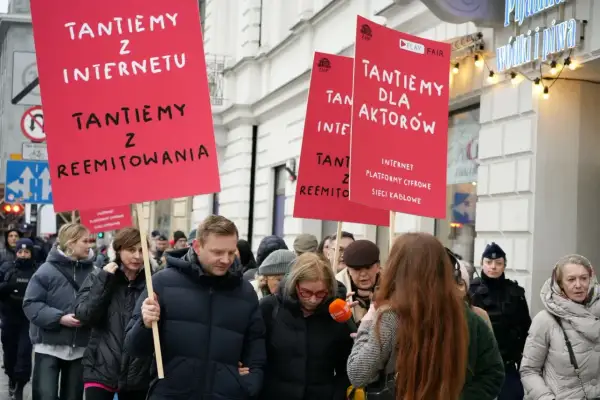 Protest przeciwko reformie prawa autorskiego. Lewica domaga się tantiem z sieci i reemitowania dla aktorów.