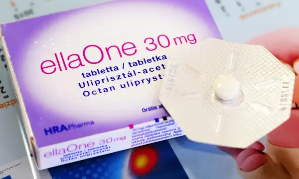 Pigułka dzień po bez recepty ellaOne 30mg. Dyskusja o jej dostępności to starcie lewicy z prezydentem.